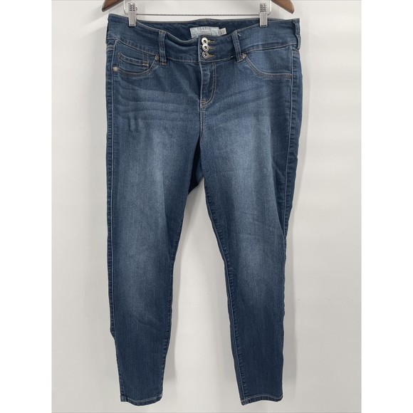 Torrid Denim Women's Blue Jeans Size‎ 16R - Picture 1 of 7